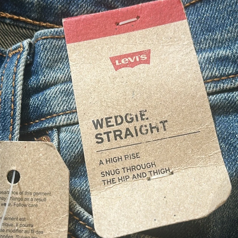 Levi's Wedgie Straight Denim Jeans - Picture 9 of 11